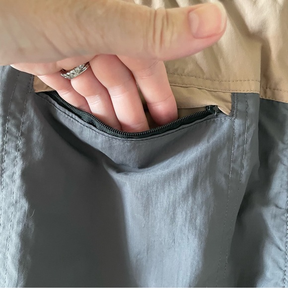 Mammut Tech Hiking Outdoor Tan Black Zippers Pant Size 10 - Picture 11 of 12